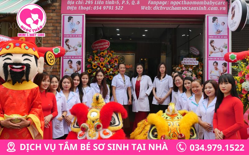 Ngọc Thảo Mom Baby Care cung cấp dịch vụ tắm cho bé sơ sinh tại nhà quận gò vấp